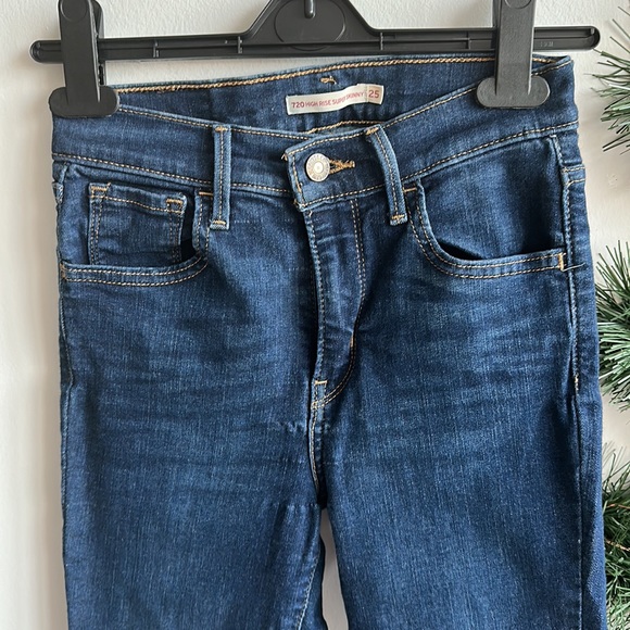 Levi’s dark blue high rise supper skinny - 720 - size 25 - perfect condition! - Picture 7 of 9